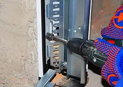 United Garage Door Service Strongsville, OH 440-482-0984 - installation-side